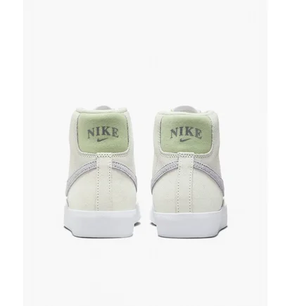 Кросівки жіночі Nike Blazer Mid 77 White FN7775-100