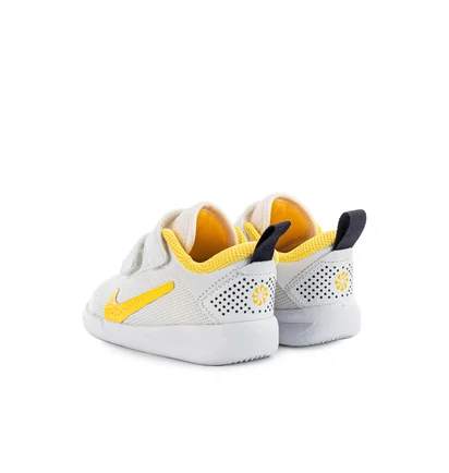 Кросівки дитячі Nike Omni Multi-Court White DM9028-102