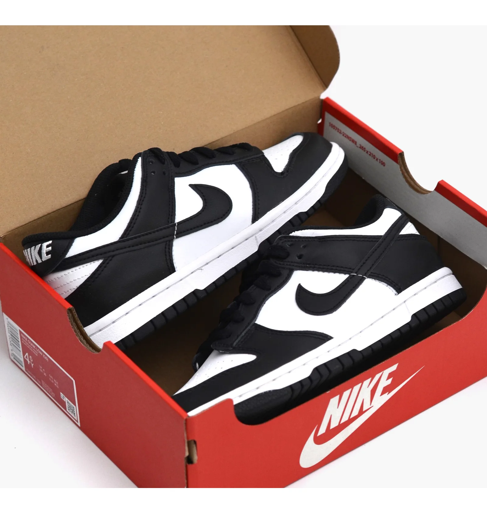ᐉ Кросівки жіночі Nike Dunk Low Retro White/Black CW1590-100