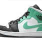 Кроссовки мужские Air Jordan 1 Mid Black/White 554724-132