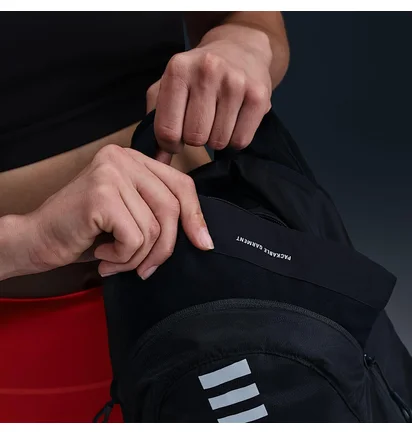 Ветровка женская Nike Arswft Sf Argmi Jk Black FZ3396-010