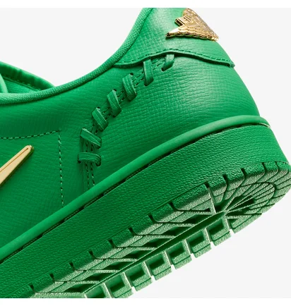 Кросівки жіночі Air Jordan 1 Low Method Of Make Green FN5032-300