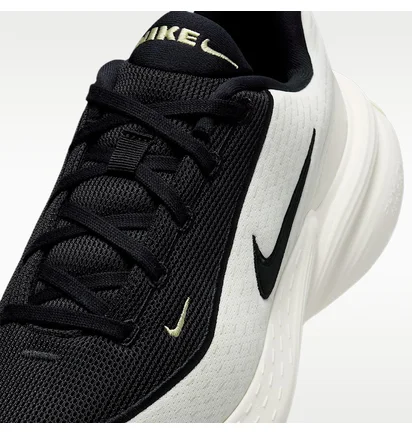 Кросівки чоловічі Nike Uplift Sc White/Black IB2765-100