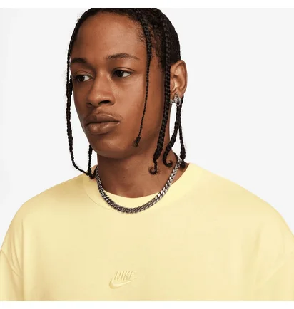 Футболка мужская Nike Premium Yellow DO7392-744