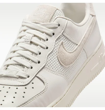 Кросівки жіночі Nike Air Force 1 07 Beige IQ0275-030