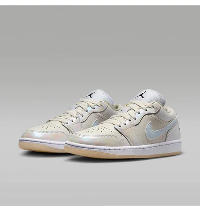Кроссовки женские Air Jordan 1 Low Year Of The Snake Beige/White HF4080-001
