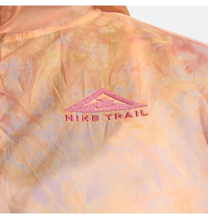 Вітровка жіноча Nike Trail Repel Jkt Peach DX1041-611