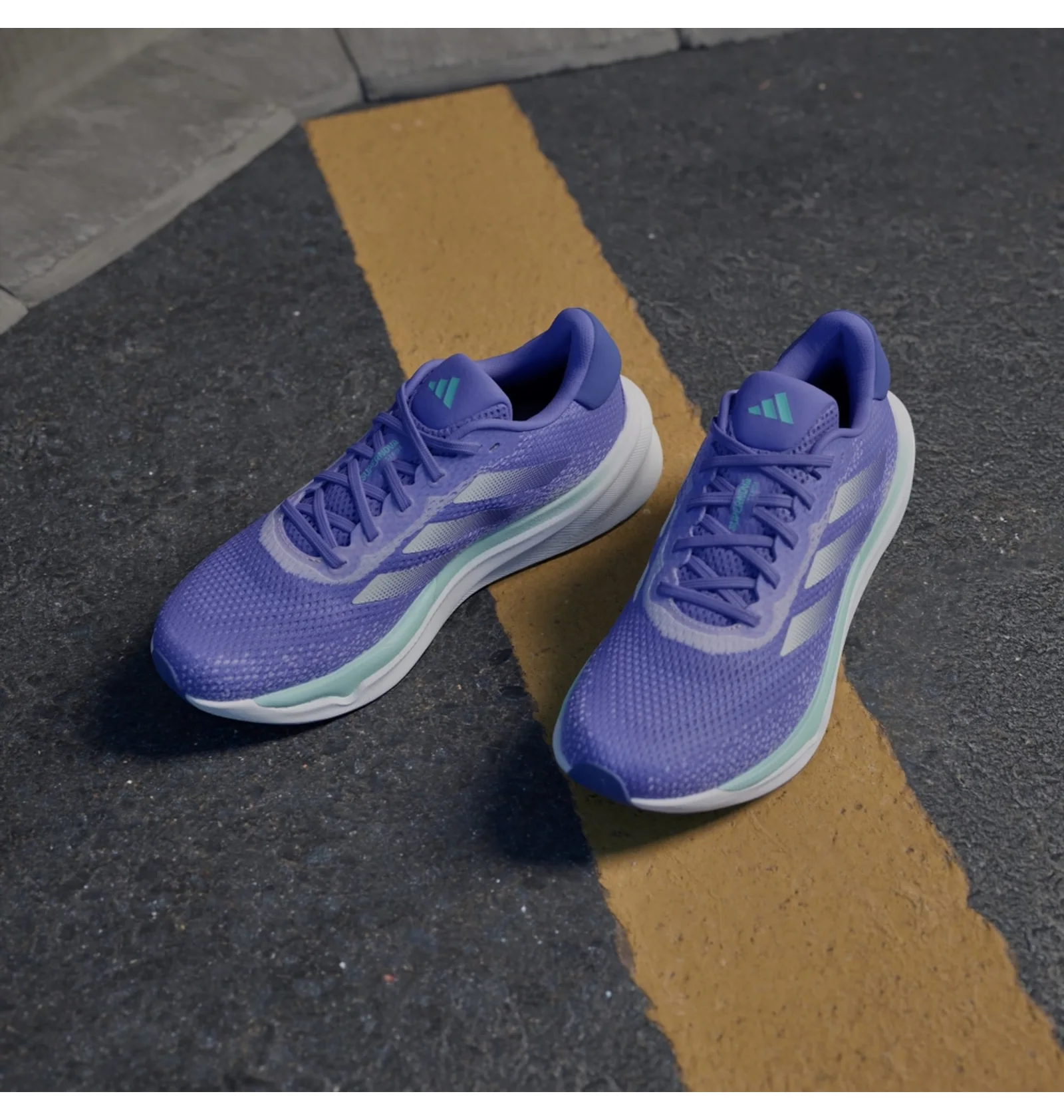 あおい ᐉ Кросівки жіночі Adidas Supernova Stride Running Shoes Blue