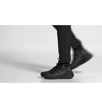 Кроссовки унисекс Adidas Terrex Free Hiker Gore-Tex Hiking Shoes 2.0 Black Hq8383