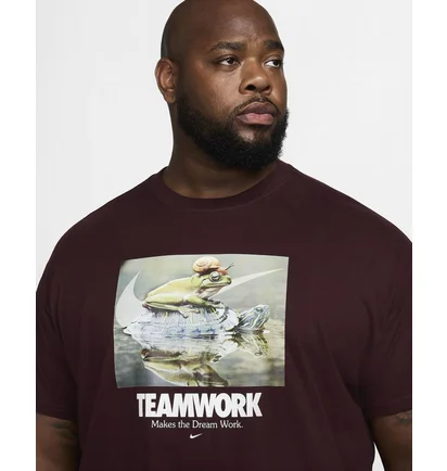 Футболка чоловіча Nike T-Shirt Max90 Sportswear Brown HF0001-652