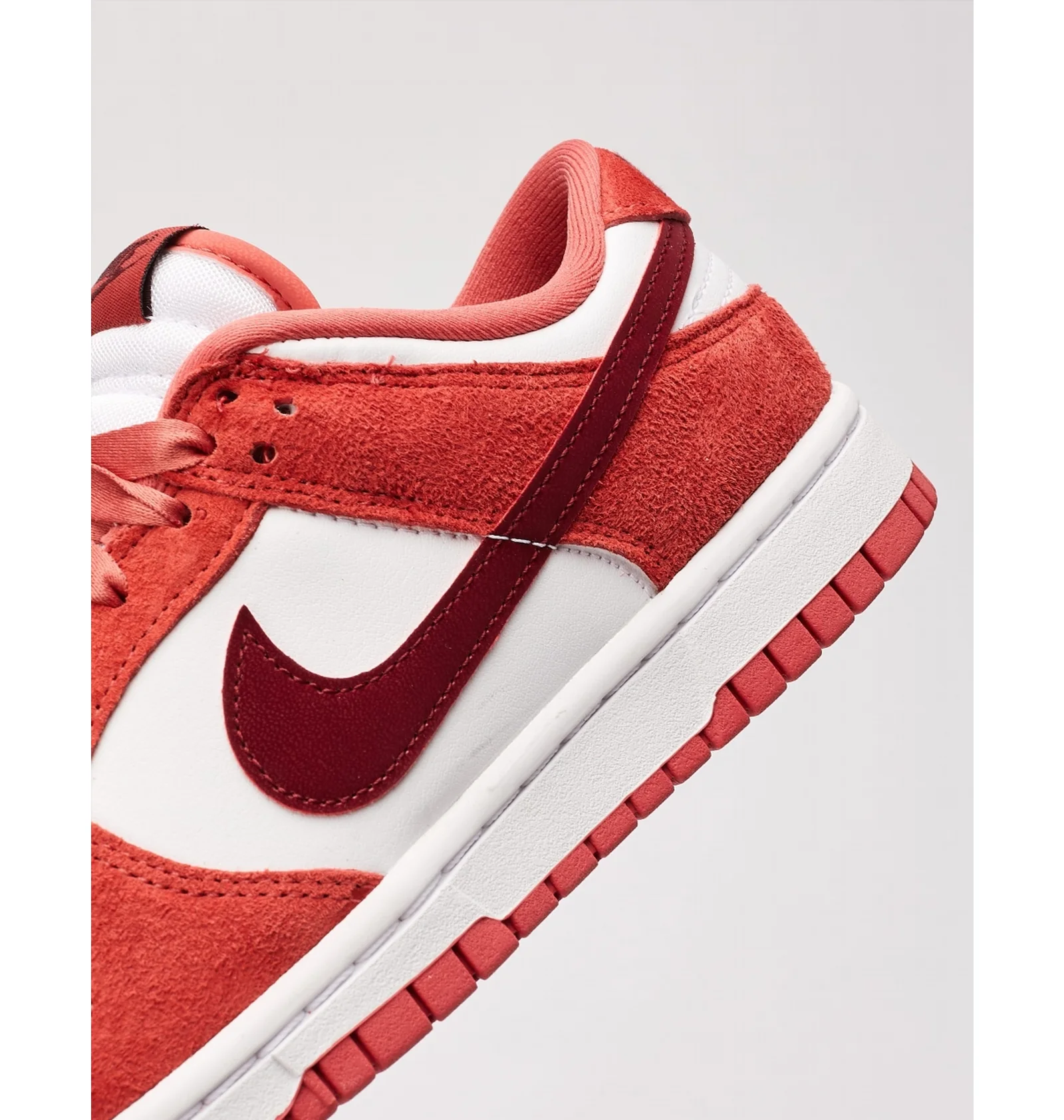 ゅぃ WMNS ナイキ NIKE DUNK LOW 2004 バレンタイン ᐉ Кроссовки женские Nike Dunk Low ValentineS Day White/Red FQ7056