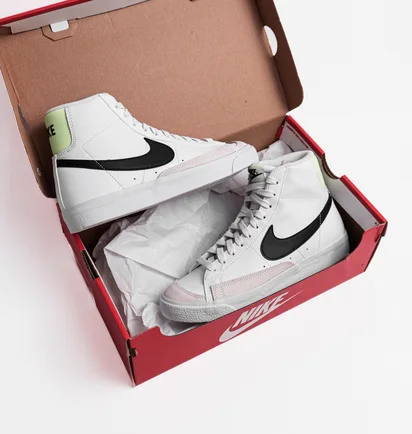 Кросівки дитячі Nike Blazer Mid 77 Grade School Lifestyle Shoes White DA4086-109