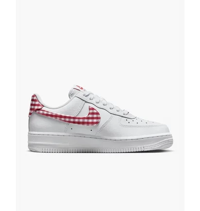 Кроссовки женские Nike Air Force 1 07 White DZ2784-101