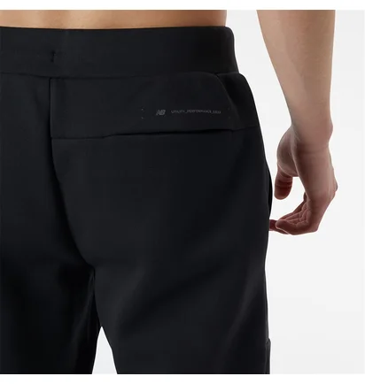 Штаны мужские New Balance R.W.Tech Fleece Pant Black Mp21143Bk
