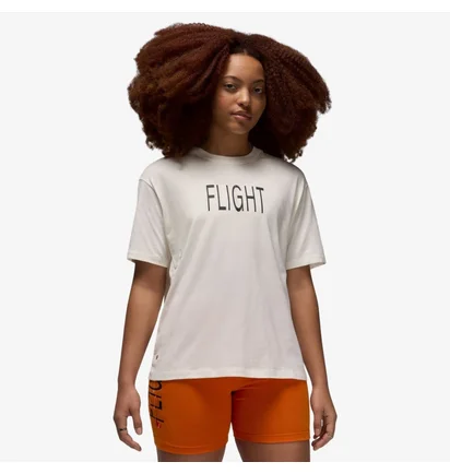Футболка женская Air Jordan Art Short Sleeve Tee White HF5478-133