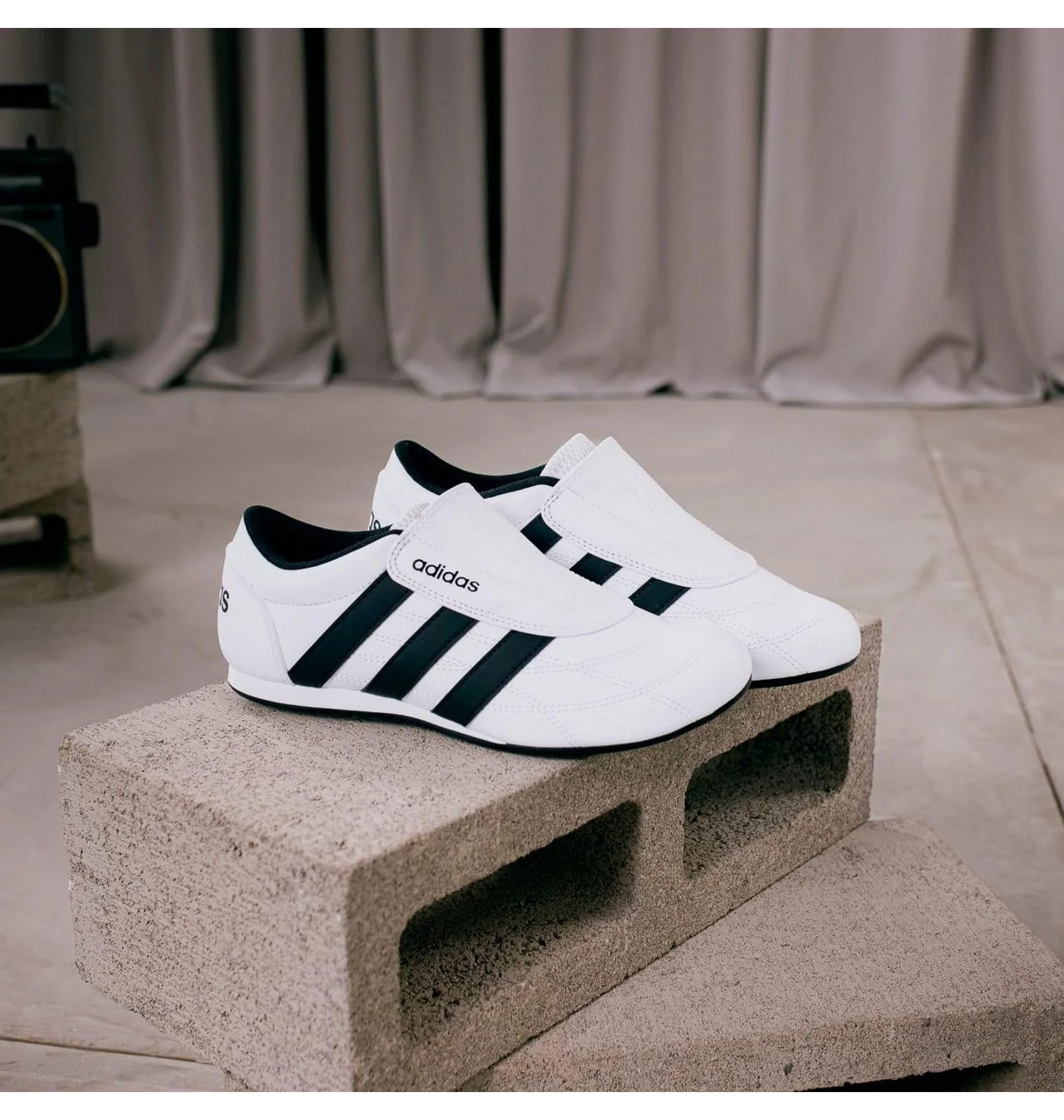 ᐉ Кроссовки женские Adidas Tekwen White JS3870 - купить в