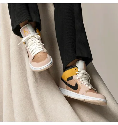 Кроссовки женские Air Jordan 1 Mid Se Particle Beige Brown DD2224-200