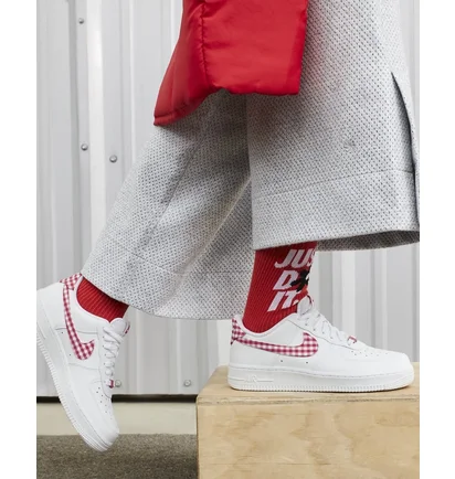 Кроссовки женские Nike Air Force 1 07 White DZ2784-101
