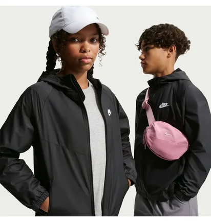 Ветровка детская Nike Sportswear Black IF2821-010