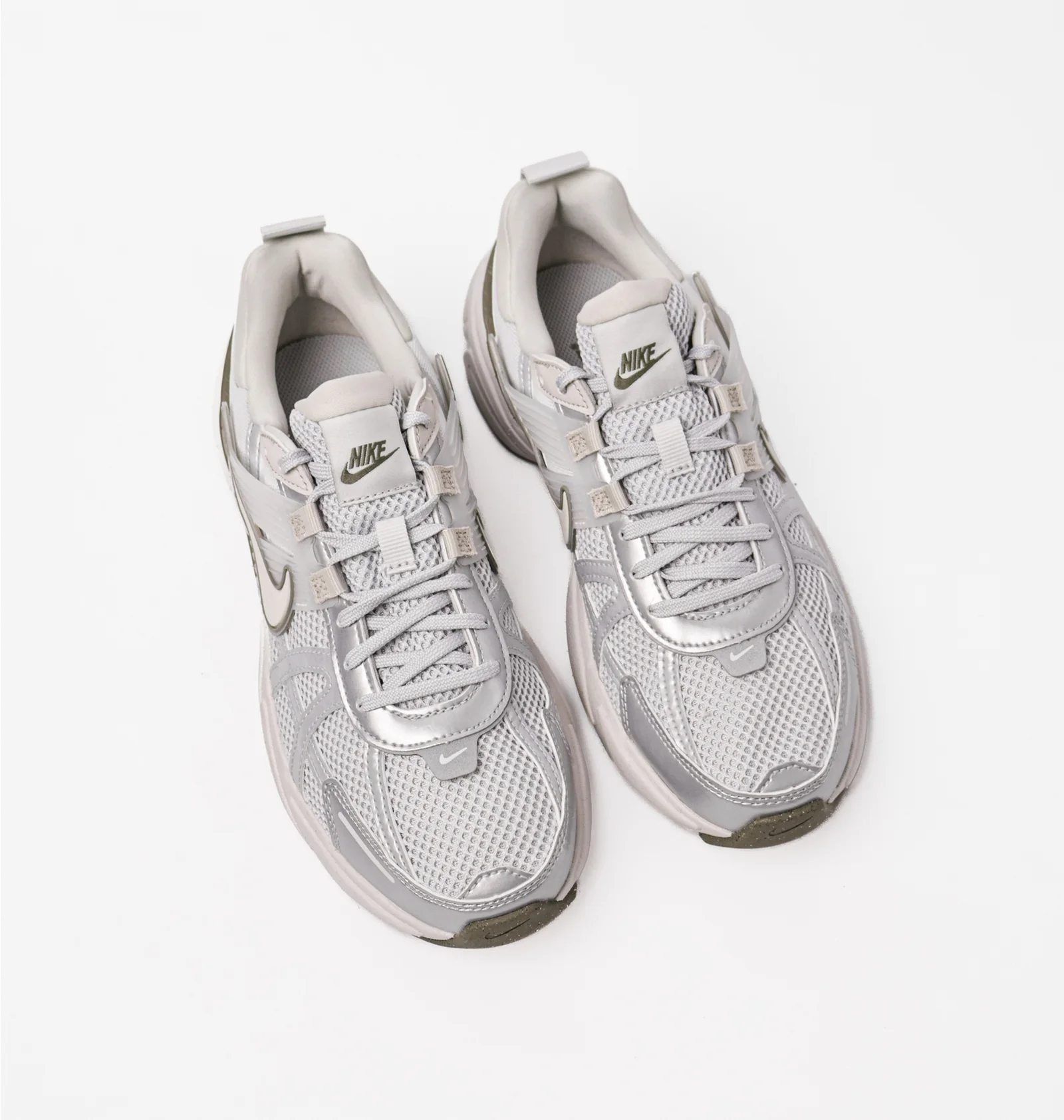 ᐉ Кросівки жіночі Nike V2K Run Shoes White FD0736-006 - придбати
