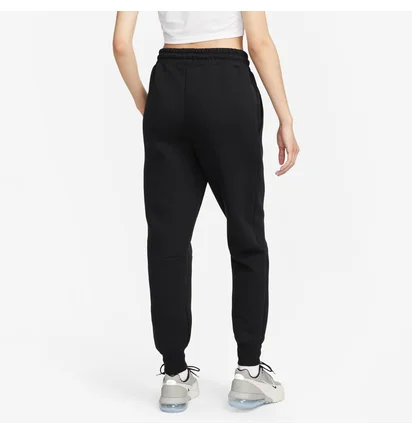 Женский спортивный костюм Nike Tech Fleece 24 Black FB8330-010__FB8338-010
