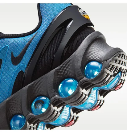 Кросівки чоловічі Nike Air Max Dn8 Se Blue HV4525-400