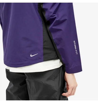 Куртка жіноча Nike Acg Cascade Rain Jacket Violet/Black DV9522-555