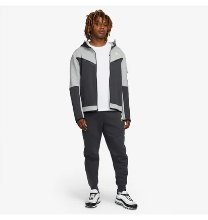 Толстовка чоловіча Nike Sportswear Tech Fleece Full-Zip Hoodie Grey DV0537-063