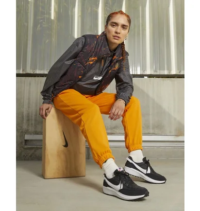 Кроссовки женские Nike Waffle Debut Black Dh9523-002
