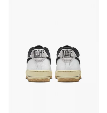 Кросівки жіночі Nike Air Force 1 07 Lx White Dr0148-101