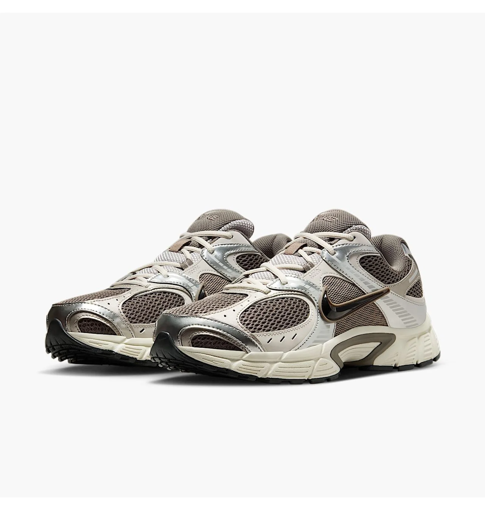 【社史】エア・ブラウンの半世紀 ᐉ Кросівки чоловічі Nike V5 Rnr Brown HJ5228-200 - придбати в