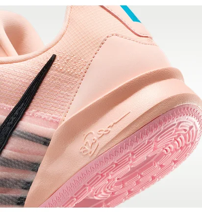 Кроссовки унисекс Nike Sabrina 3 Twin Basketball Shoes Peach HF2881-800