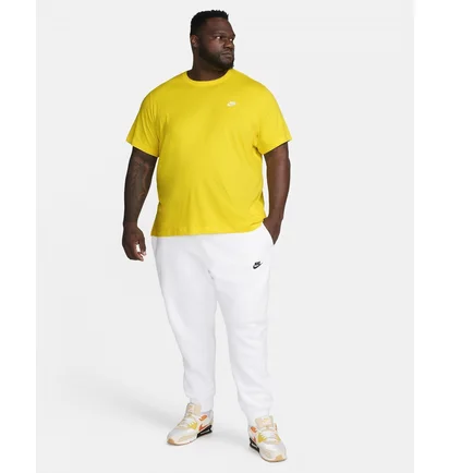 Футболка мужская Nike T-Shirt Sportswear Club Yellow AR4997-718