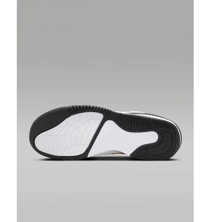 Кросівки чоловічі Air Jordan Max Aura 5 Shoes White/Orange DZ4353-701