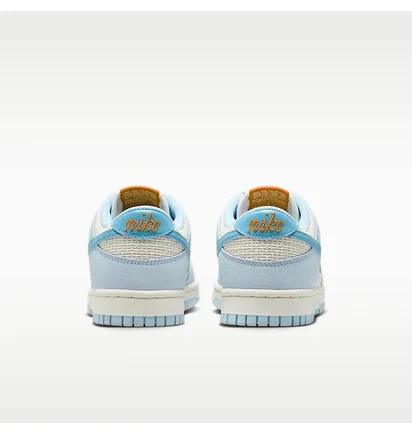 Кросівки жіночі Nike Dunk Low Se White/Light Blue IH2479-100