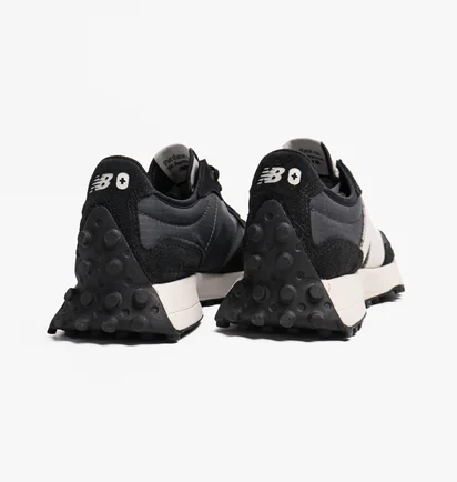 Кроссовки мужские New Balance Figs X 327 Black/Grey U327FB