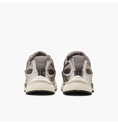 Кросівки чоловічі Nike V5 Rnr Brown HJ5228-200