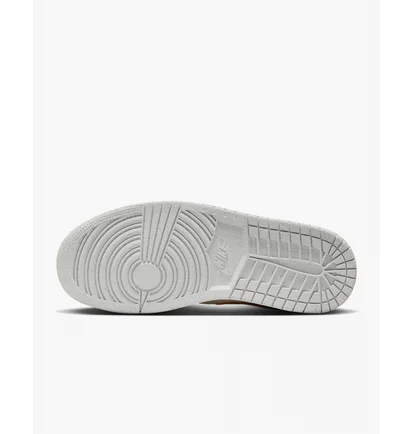 Кроссовки женские Air Jordan Air 1 Low Se Shoes Beige/Yellow DV0426-200