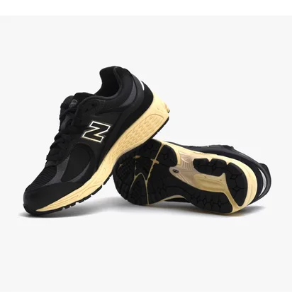 Кросівки унісекс New Balance 2002R Black M2002RIB