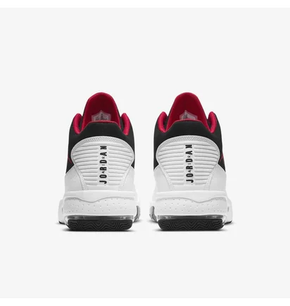 Кроссовки мужские Air Jordan Max Aura 2 Black/White CK6636-100