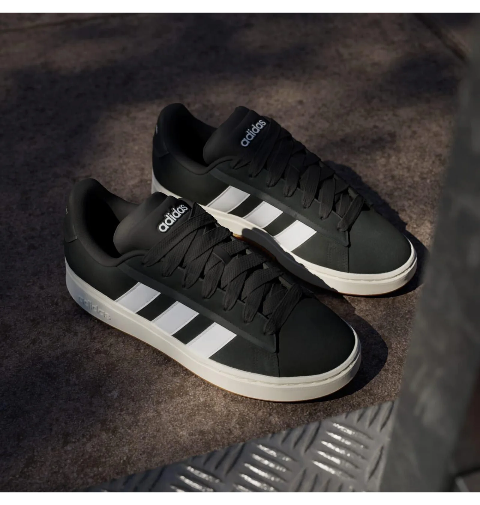 ᐉ Кросівки чоловічі Adidas Grand Court Alpha 00S Black JR0543