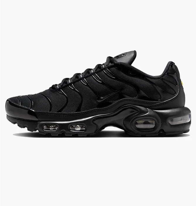 Кросівки жіночі Nike Air Max Plus WomenS Shoes Black DM2362-002
