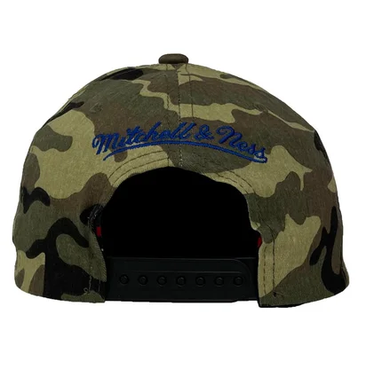 Кепка унисекс Mitchell & Ness Nba Philadelphia 76Ers Woodland Desert Stretch Snapback Camo/Green 6HSSMM19494-P76CMWD