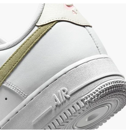 Кроссовки женские Nike Air Force 1 07 WomenS Shoes White DM2876-100