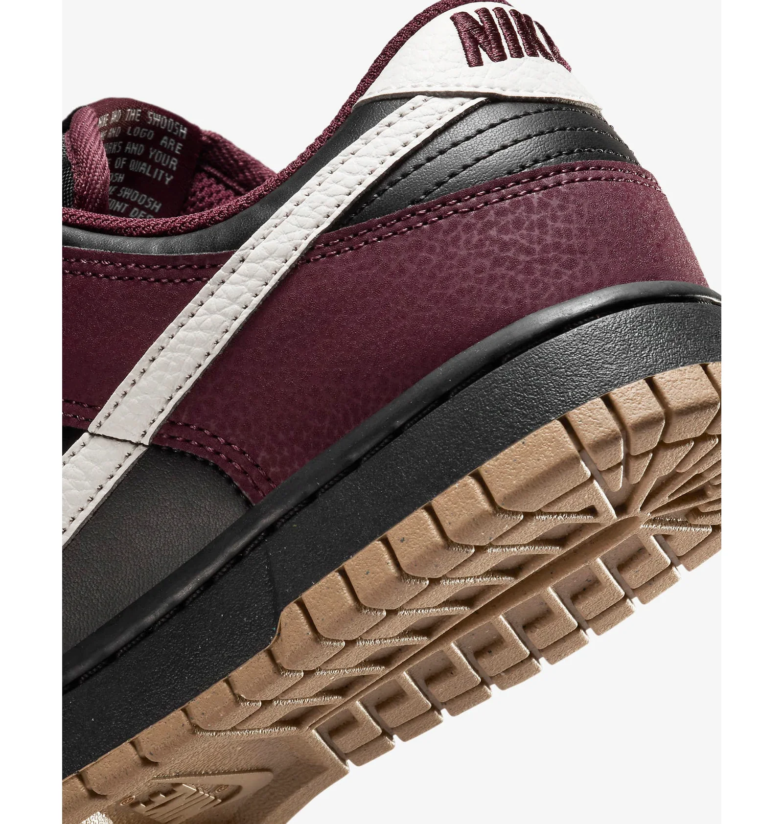 ᐉ Кросівки жіночі Nike W Dunk Low Nn Black/Bordo HM9658-600