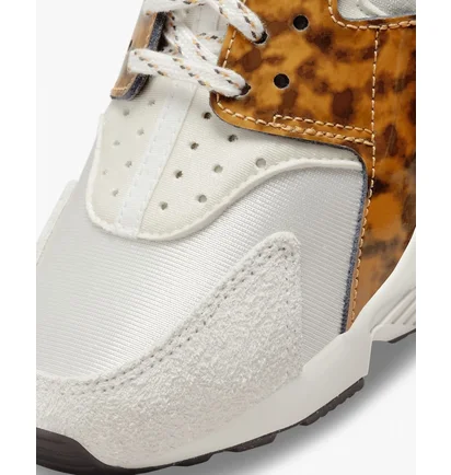 Кросівки жіночі Nike Womens Shoes White/Orange Dq9317-001