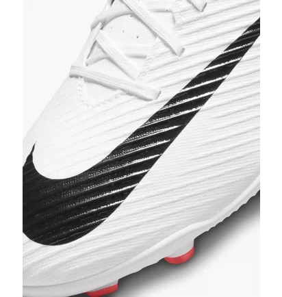 Бутси унісекс Nike Mercurial Vapor 15 Club Multi-Ground Soccer Cleats White/Red DJ5963-600