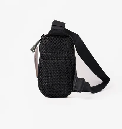 Сумка унисекс Nike Sportswear Essentials 1L Black DJ9794-060