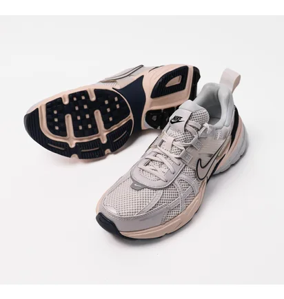 Кросівки жіночі Nike V2K Run White FD0736-004