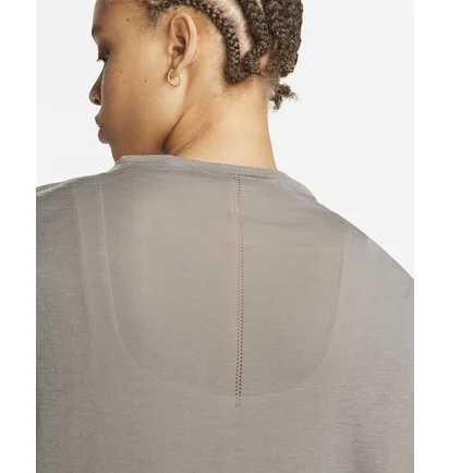Майка женская Nike Womens High-Neck Tank Grey Dn4059-012